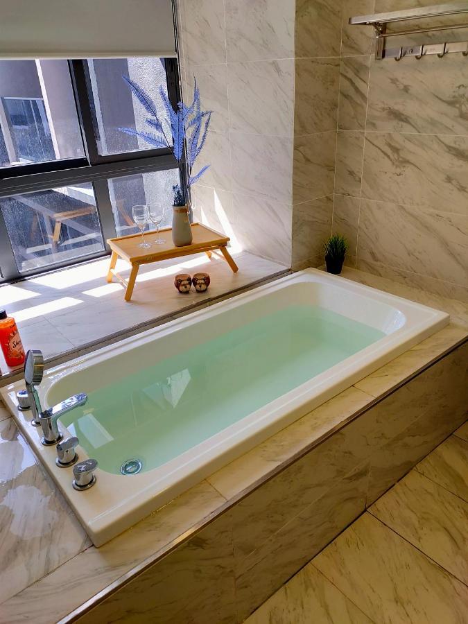 Town - Imperio With Bathtub Pangsapuri